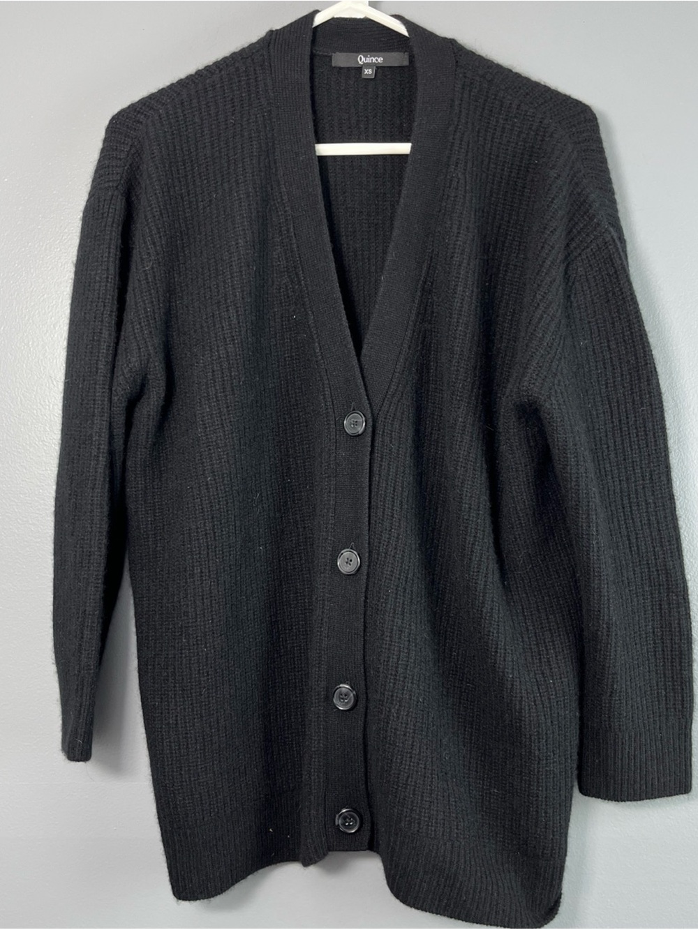 Quince Women's 100% Mongolian Cashmere Oversized Boyfriend Button Cardigan black - Picture 2 of 6